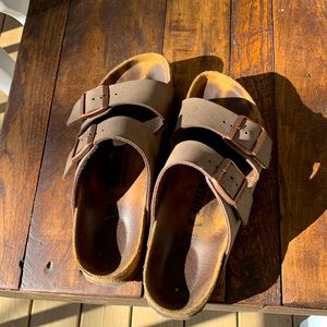 Birkenstock Arizona- Mocha color- size 38 (women’s 8)